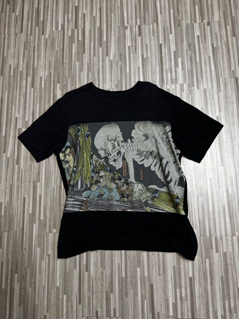 UT (Category: Tshirts & Polo Shirts) located in Nilai. Submitted by whutthadilly (Listing ID 1375237442, Image 1). Description: P22/L28 sizing xl on tag rm40 include postage.