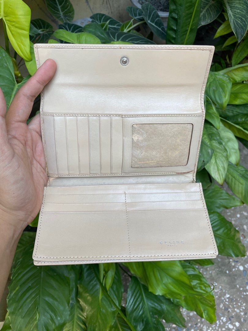 Vintage Celine Trifold Long Wallet (Category: Luxury Bags & Wallets) located in San Fernando. Submitted by jpsirice (Listing ID 1375135528, Image 3). Description: Japan Ukay Sourced. Excellent condition..