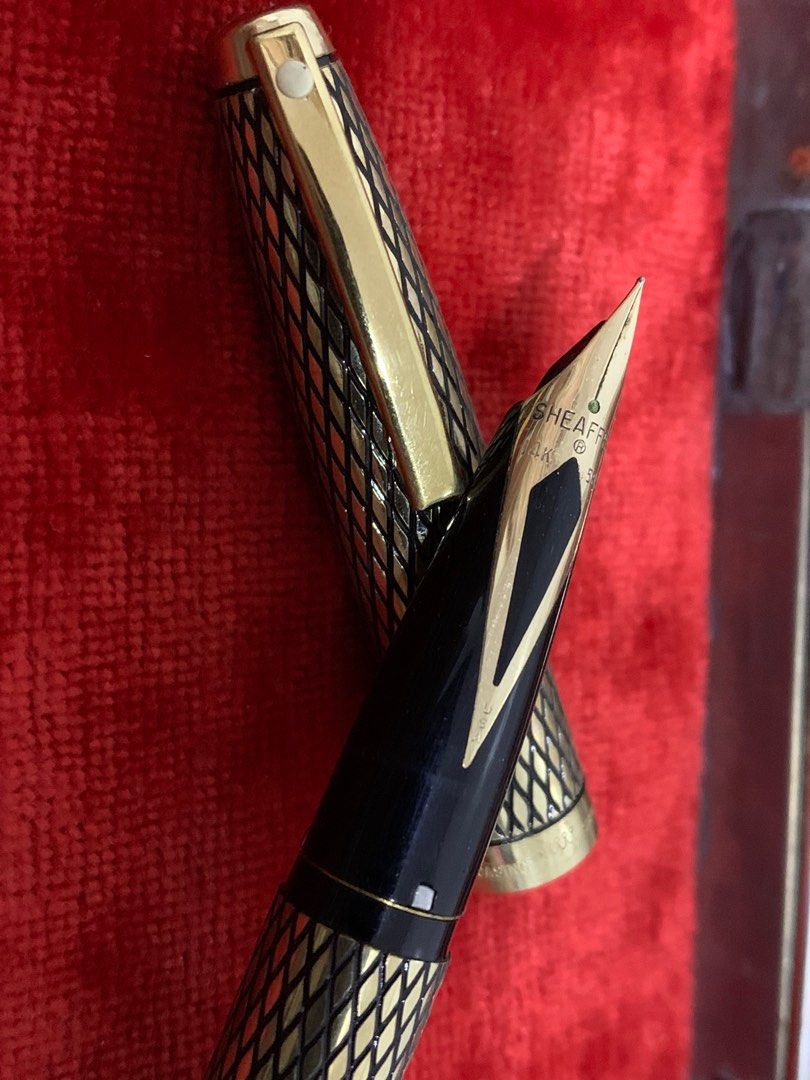 VINTAGE fountain pen (Category: Stationery & School Supplies) located in Manila. Submitted by miah_collectiblesurplus (Listing ID 1375244965, Image 3). Description: 15,450 pesos Location: Valenzuela Sheaffer Imperial Sovereign Diamond Cut Fountain Pen 14K Nib 1970s VINTAGE COLLECTIONS .