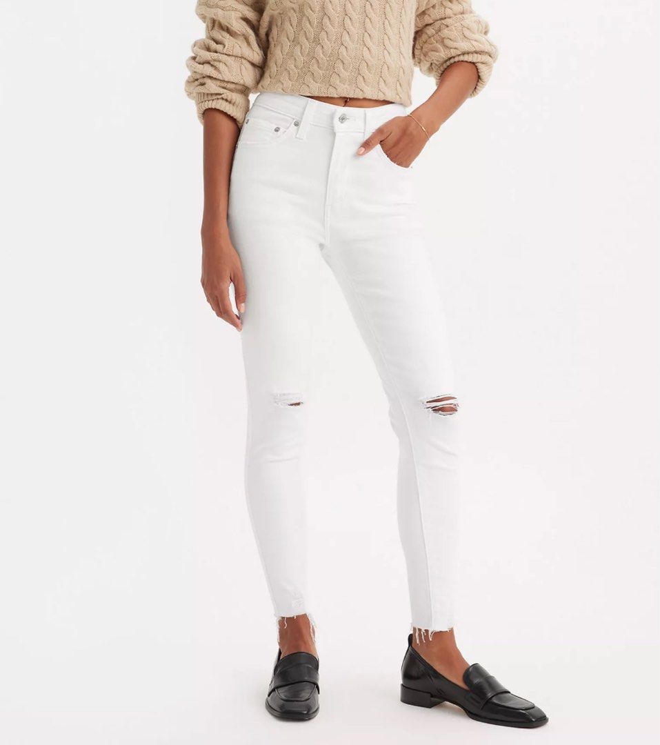 Vintage Levi White Ripped Jeans (Category: Jeans) located in Taguig. Submitted by hellokyky (Listing ID 1375204072, Image 1). Description: also bought from the US, size 25 ❗️please refrain from making offers if you do not plan on purchasing..