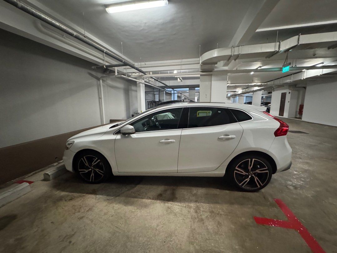富豪 V40 T2 R-设计 (A)62885347868162112