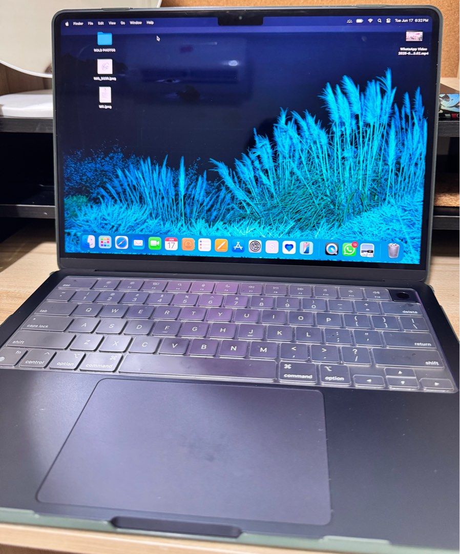 13-inch MacBook Air with M2 chip - Midnight (Category: Laptops & Notebooks) located in Singapore. Submitted by jj300321 (Listing ID 1375383742, Image 1). Description: Good as new. No dents and scratches 9 months old Hardly use as I have company laptop. Would like to switch to ipad instead. With apple care+ worth $269 valid until sept 2027 Battery still 100% With box bag and charger I can provide digital receipt.
