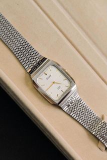 (Category: ) located in . Submitted by vintagevaluewatches (Listing ID 1375344180, Image 1). Description: .
