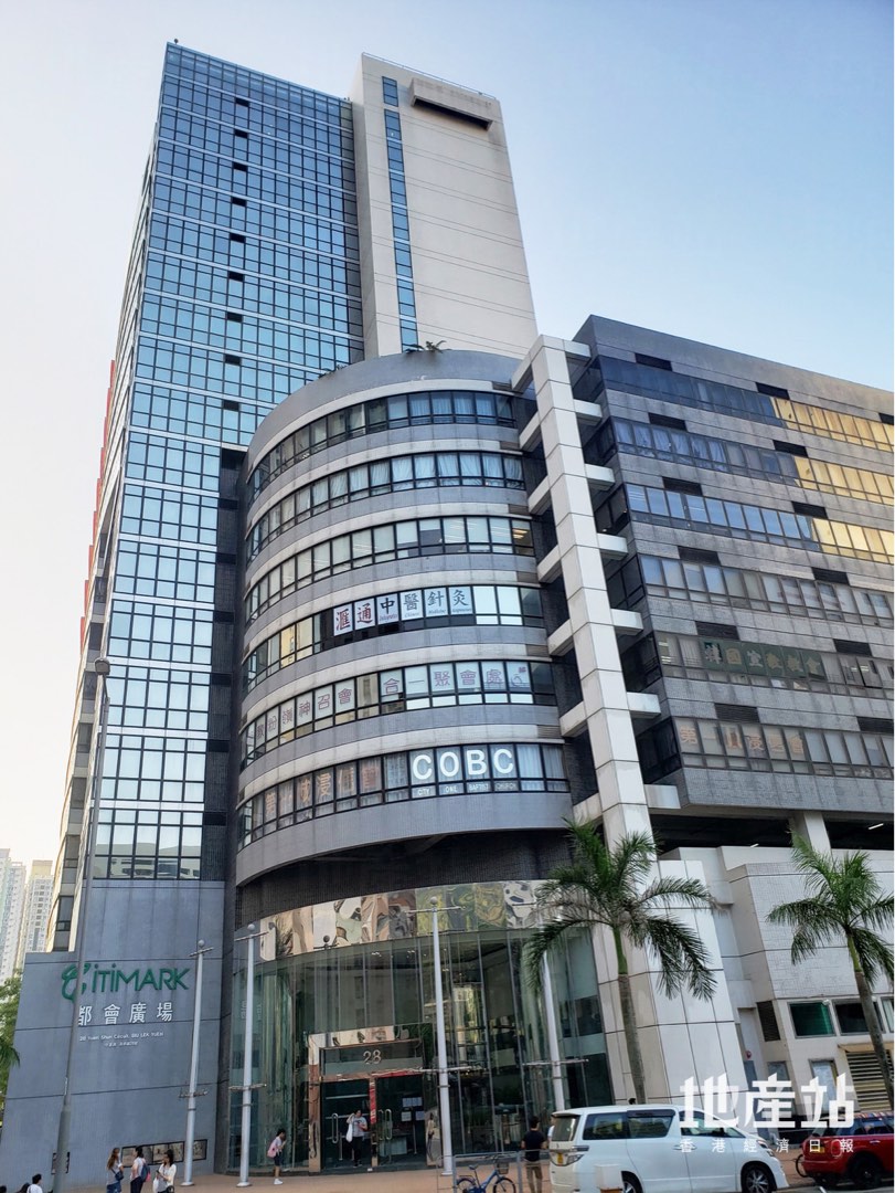 Great single-sided parking space available! Sold for HK$1.14 million in November 2022! 35% cheaper in 3 years! [Direct owner, no commission] Negotiable price, deal immediately! (With rental agreement $3,300) Carpark space No. 2081, 2nd floor, Citylink Mall, Sha Tin. Near Yuccie Court, Ngau Pei Sha, Prince of Wales Hospital, Citimark64076971503619111