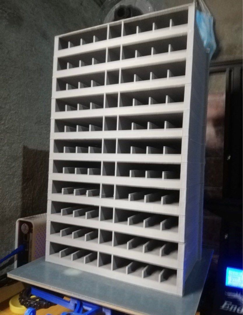 Alcohol Marker Storage Rack for Architecture Students (Category: Stationery & School Supplies) located in Floridablanca. Submitted by cashmerebandong (Listing ID 1375353764, Image 3). Description: An efficient marker organizer rack designed to keep your alcohol markers neat, accessible, and hassle-free. Perfect for architecture students, artists, or anyone who needs a practical way to store their markers while working on creative projects. Capaci
