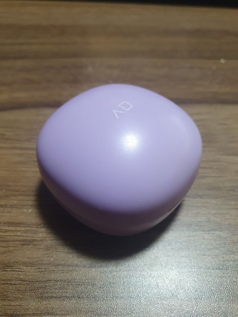 Alpha and Delta Pebble Bluetooth Charging Case (AD07) (Category: Portable Audio Accessories) located in Singapore. Submitted by genetonic999 (Listing ID 1375449478, Image 1). Description: - Charged 100%, both earbuds lost. - Charging case in working condition. - No nego..