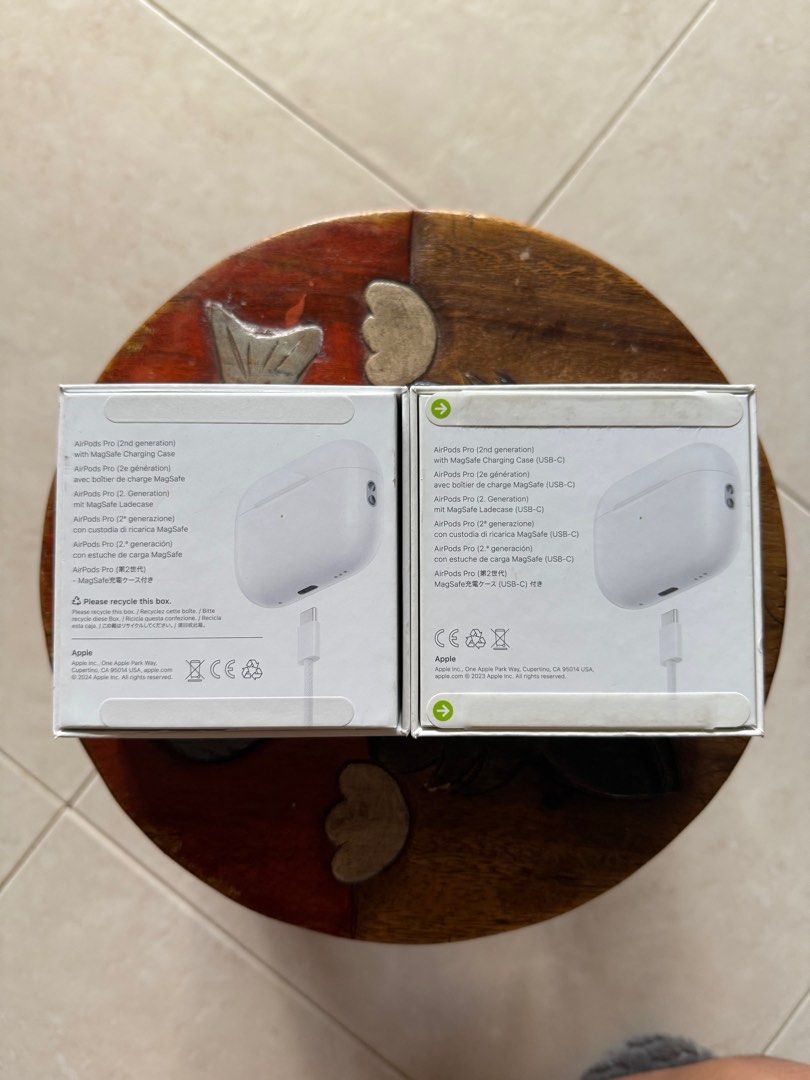 Apple Airpods Pro Gen 2 (Category: Earphones) located in Singapore. Submitted by d00mzd4y (Listing ID 1375407277, Image 2). Description: Brand New (SEALED) X1 $300 Brand New (UNSEALED) X1 $250 Get both for $500 (usual price $698) Purchased directly from the Singtel shop.