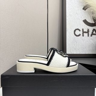 (Category: ) located in . Submitted by luxurycloset.shop (Listing ID 1375447572, Image 1). Description: .