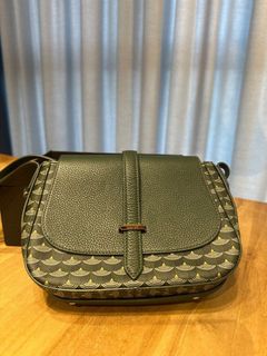 (Category: ) located in . Submitted by breakmyfashion (Listing ID 1375382302, Image 1). Description: .