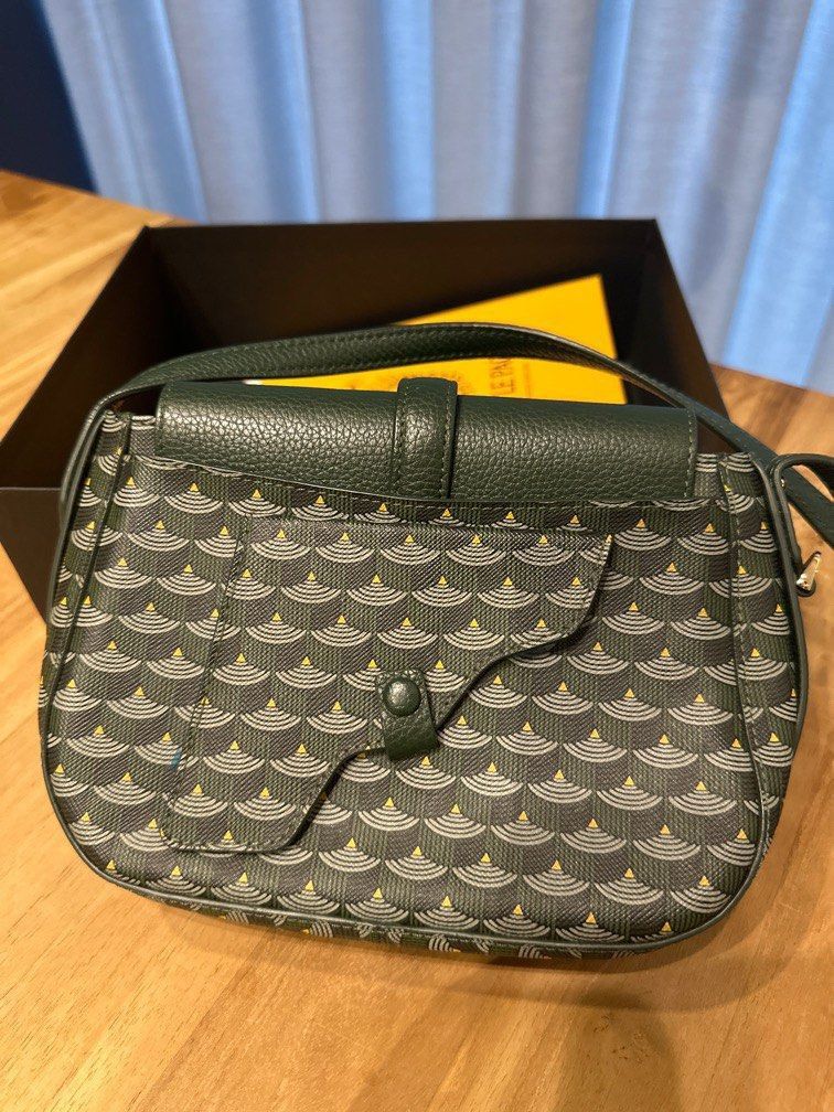 Authentic Faure Le Page Cartoucherie Steel Vert (Category: Luxury Bags & Wallets) located in Quezon City. Submitted by breakmyfashion (Listing ID 1375382302, Image 2). Description: Comes with receipt, box, dust bag and cards. .