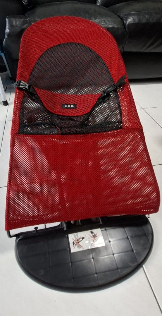 Baby bouncer (Category: Other Kids Furniture) located in Singapore. Submitted by clare.lim (Listing ID 1375294587, Image 2). Description: Baby bouncer. Hardly used because baby learnt to flip really early..