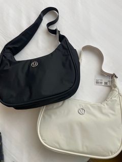 (Category: ) located in . Submitted by nyjcloset (Listing ID 1375332637, Image 1). Description: .