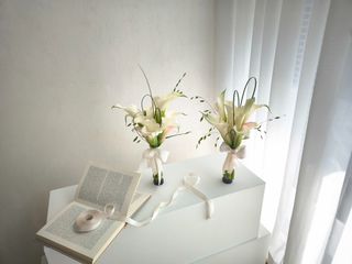 (Category: ) located in . Submitted by flowerist.sg (Listing ID 1375284199, Image 1). Description: .