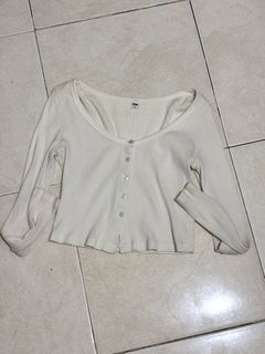 (Kategori: ) berada di . Dikirim oleh preloved.bbyu (ID iklan 1375450963, Gambar 1). Deskripsi: .