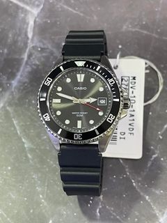 (Category: ) located in . Submitted by seikowatchfactory (Listing ID 1375353559, Image 1). Description: .