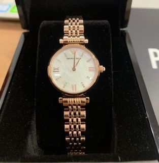 (Category: ) located in . Submitted by fashion.shoppp (Listing ID 1375441357, Image 1). Description: .