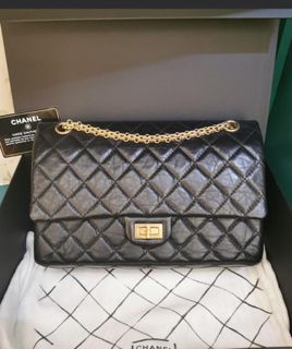(Category: ) located in . Submitted by shopmypreloved_s (Listing ID 1375404367, Image 1). Description: .