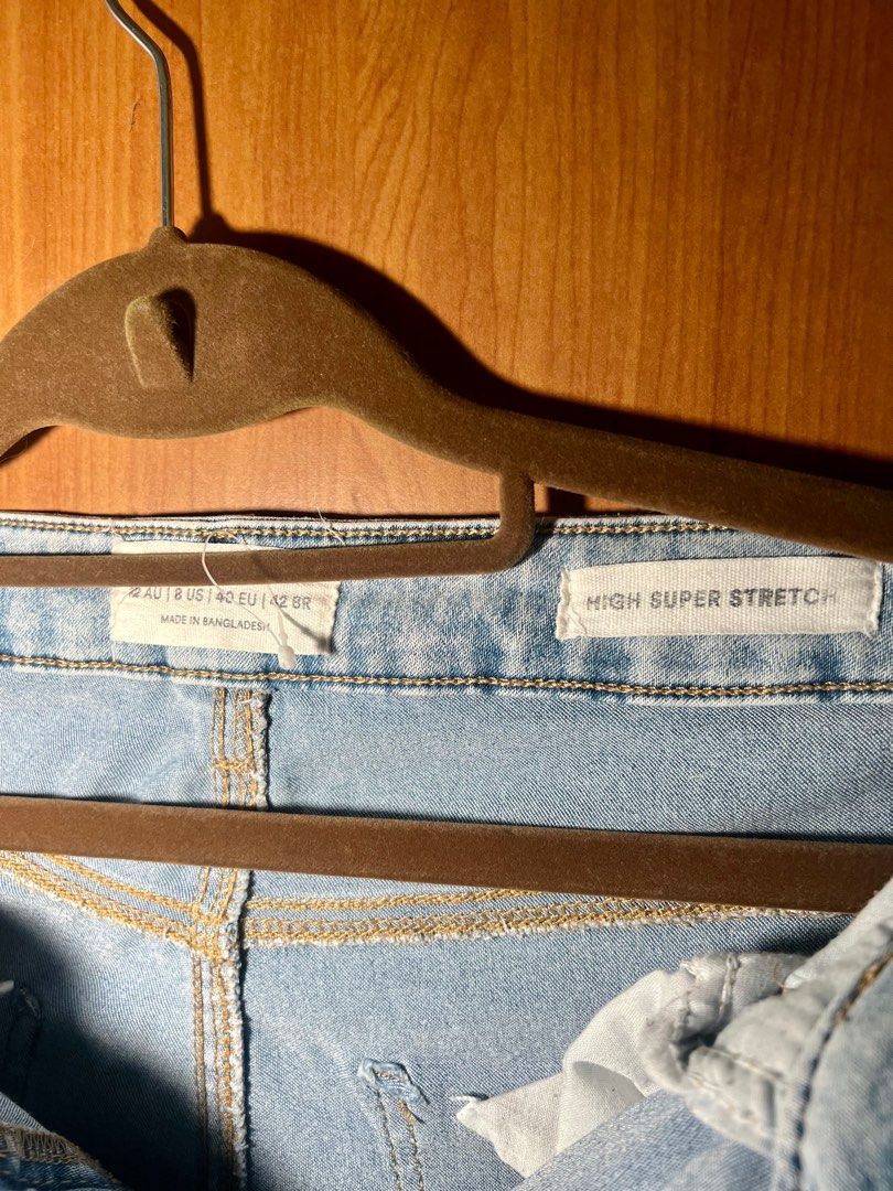 Cotton on super high waist jeans (Category: Jeans) located in Manila. Submitted by thefairybagmother.ph (Listing ID 1375407102, Image 2). Description: .