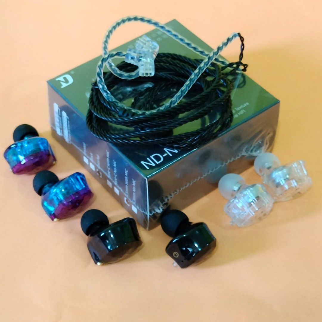 D_AUDIO IEM DETACHABLE WIRED GAMING HEADSET (Category: Earphones) located in Paranaque City. Submitted by audioaddict0517 (Listing ID 1375344593, Image 2). Description: .