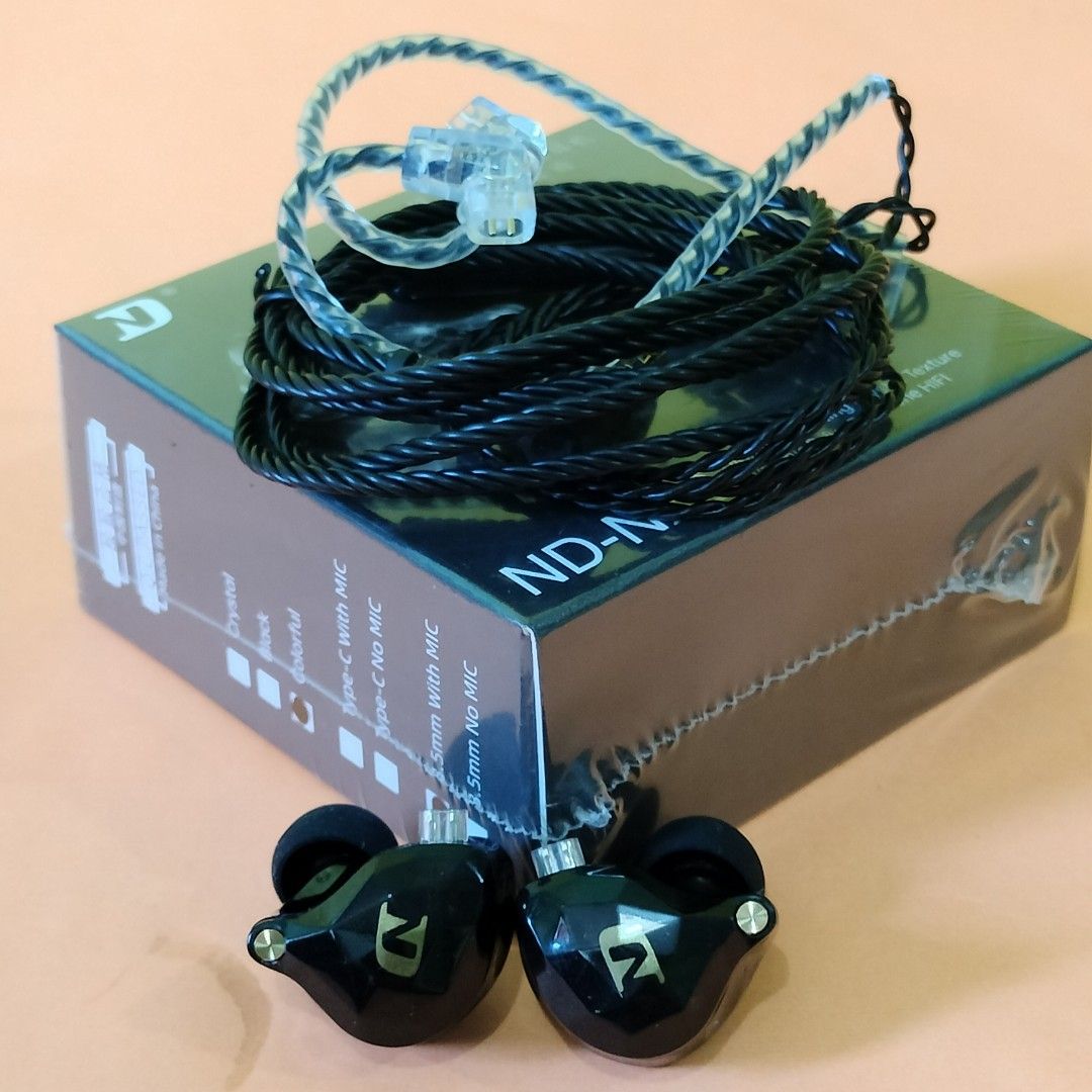 D-AUDIO DETACHABLE IEM WIRE GAMING HEADSET (Category: Earphones) located in Paranaque City. Submitted by powerzone0517 (Listing ID 1375312874, Image 3). Description: .