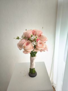 (Category: ) located in . Submitted by flowerist.sg (Listing ID 1375283514, Image 1). Description: .