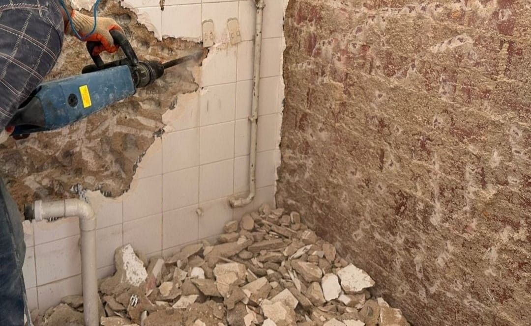 Direct contractor /Hacking /Tiling /wall plastering service /Reno/ Renovation Work /Contractor / HDB/CONDO /Landed /BTO/ Flooring / Toilet /Kitchen / Full whole house renovation.62863077930883113