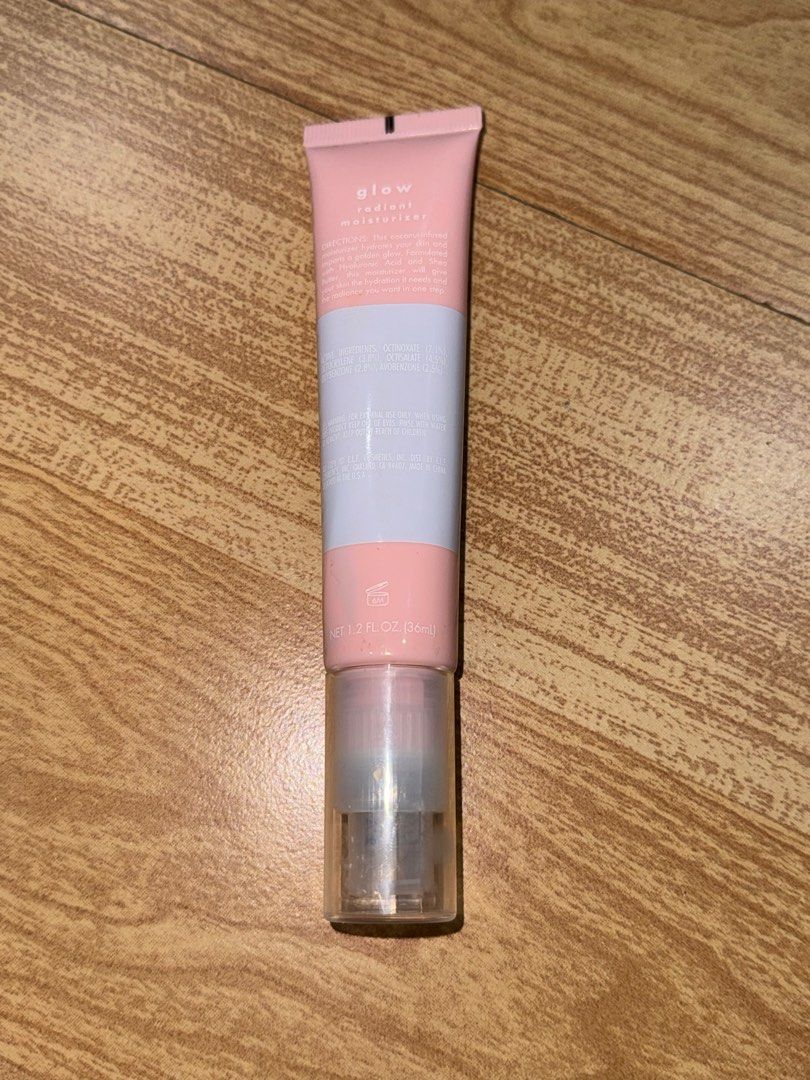 Elf Glow Radiant Moisturizer (Category: Face Care) located in Manila. Submitted by maxxnooblaa (Listing ID 1375425791, Image 2). Description: - can ask for more pics! - makes u v glowy (can use for makeup base) - very moisturizing and only pumped once to try - bought from america loc paranaque .