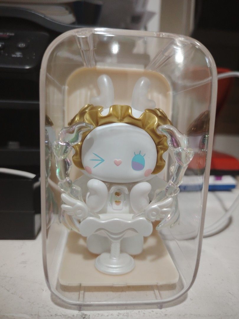 Emma Wedding Series (EROS MINI SPECIAL) (Category: Designer & Blind Box Toys) located in San Juan City. Submitted by lavishchicks (Listing ID 1375304108, Image 1). Description: Emma Wedding Eros Emma - Mini Special With capsule box, no card no box and foil. (NO FLAWS AND DAMAGE).