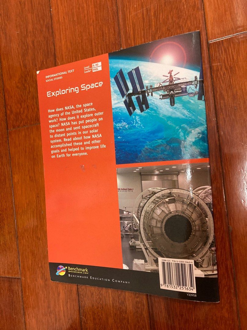 Exploring Space （分類：教科書）位於 Hong Kong。 由 blossomstarr 提交（商品編號 1375293172，圖片 3）。簡介： 新舊如圖。
