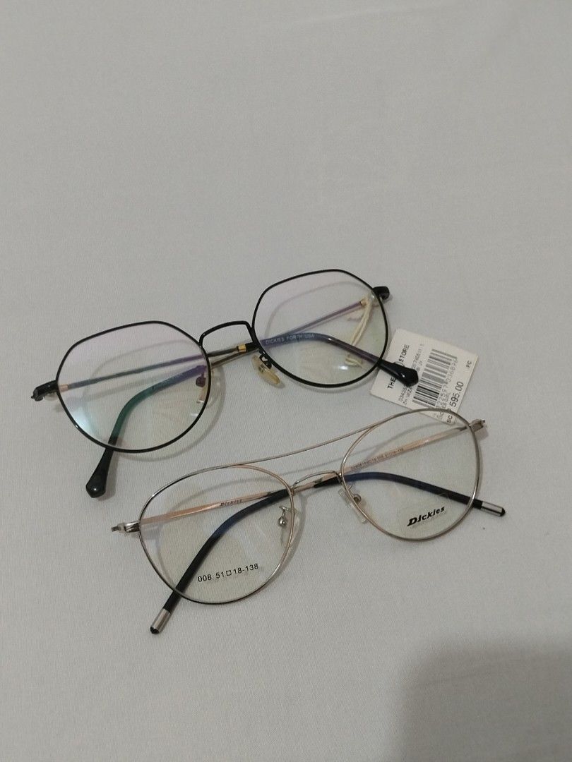 eyeglasses frame (original dickies) prescriptive (tag: metro sunnies) (Category: Sunglasses & Eyewear) located in Antipolo. Submitted by ellhss (Listing ID 1375295850, Image 1). Description: Original Dickies glasses frame -300 each -Bought from SM (see tag) -Never been used, hindi pa po napalitan yung lens since yan yung original -Slightly nego.