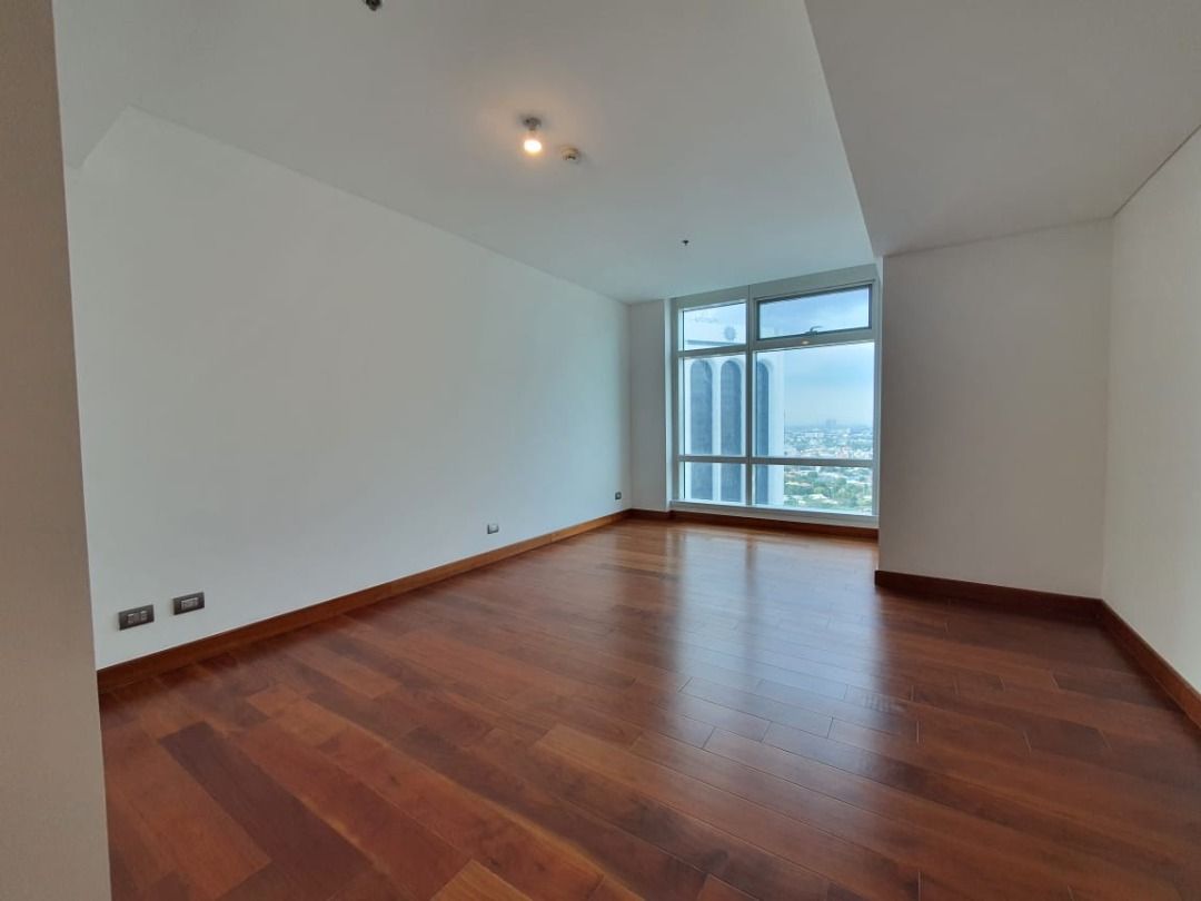 FOR SALE: TWO ROXAS TRIANGLE 3BR (Category: Apartments & Condos) located in Quezon City. Submitted by david_santos (Listing ID 1375384652, Image 3). Description: FOR SALE: TWO ROXAS TRIANGLE 3BR - 308 sqm - 3 bedrooms, + 1 maid's quarter - 4 bathrooms, + 1 maid's t&b - 2 parking slots, included to unit selling price FOR LEASE: Php 375k/month (semi-furnished) Php 475k/month (fully furnished) FOR SALE: PhP 184,800,000 or 600k/sqm plus VAT Contact u