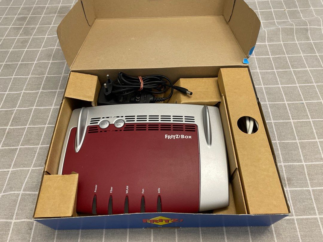 Fritzbox Wireless Router (Category: Networking) located in Singapore. Submitted by nicholaspoh10 (Listing ID 1372514766, Image 2). Description: .