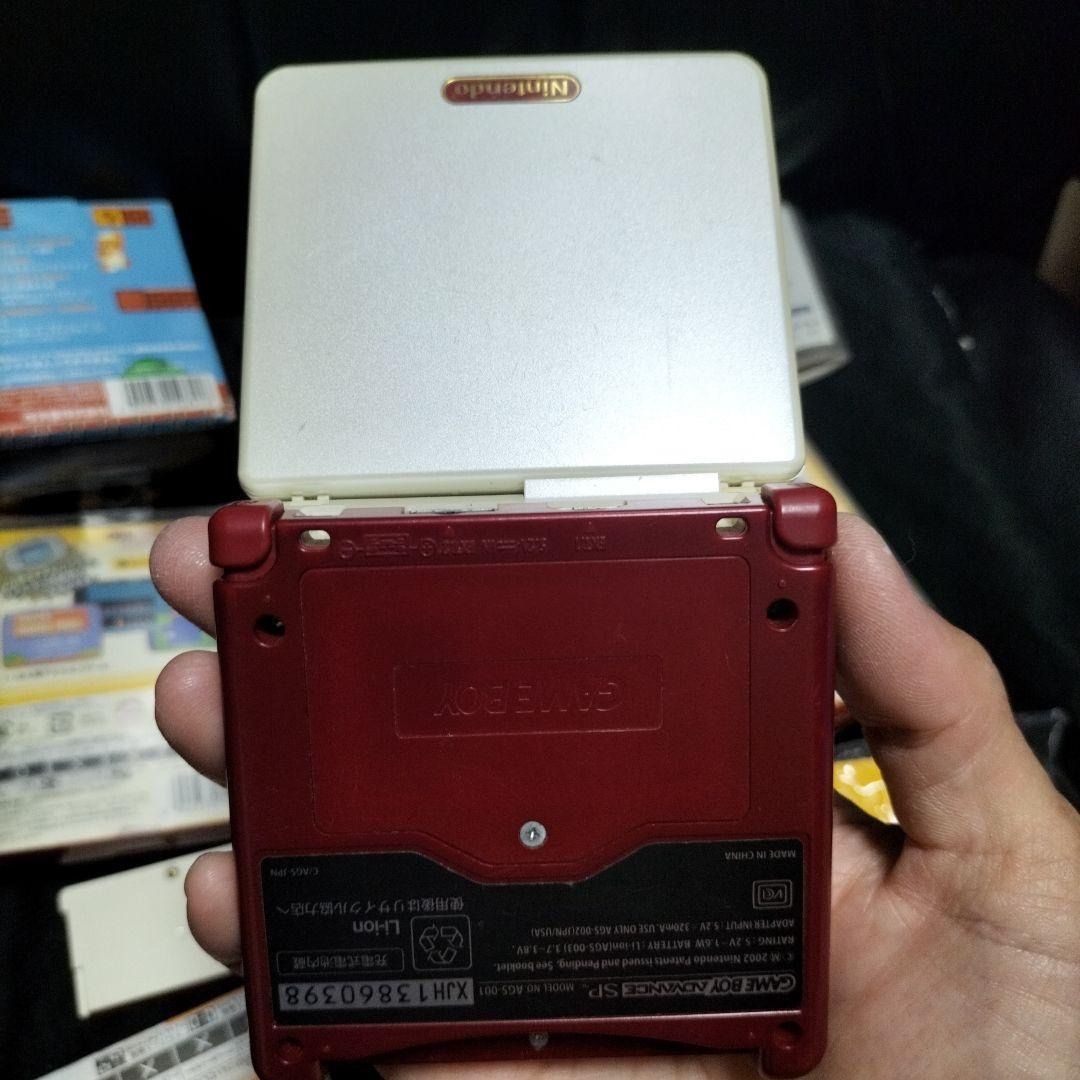Game Boy Advance SP Famicom Color (Category: Nintendo) located in Manila. Submitted by japan_treasure (Listing ID 1375410185, Image 3). Description: There are a few scratches but otherwise it is in very good condition. Box, instructions and charger included. Operation has been confirmed..