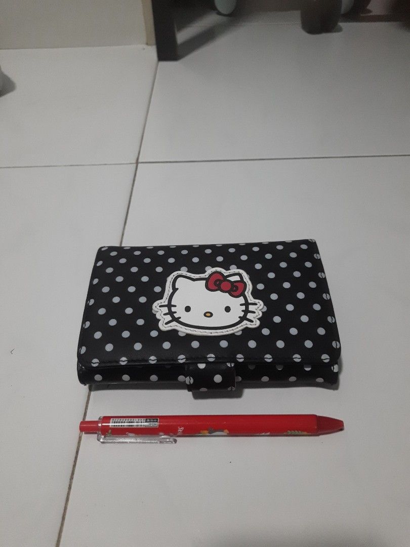 Hello Kitty Purse (Category: Bags & Wallets) located in Singapore. Submitted by thrifty_mom (Listing ID 1375439584, Image 1). Description: Light used purse For teenager or young adult Inside is clean No holes or tear Not for fussy buyer Self collect at sembawang Drive.