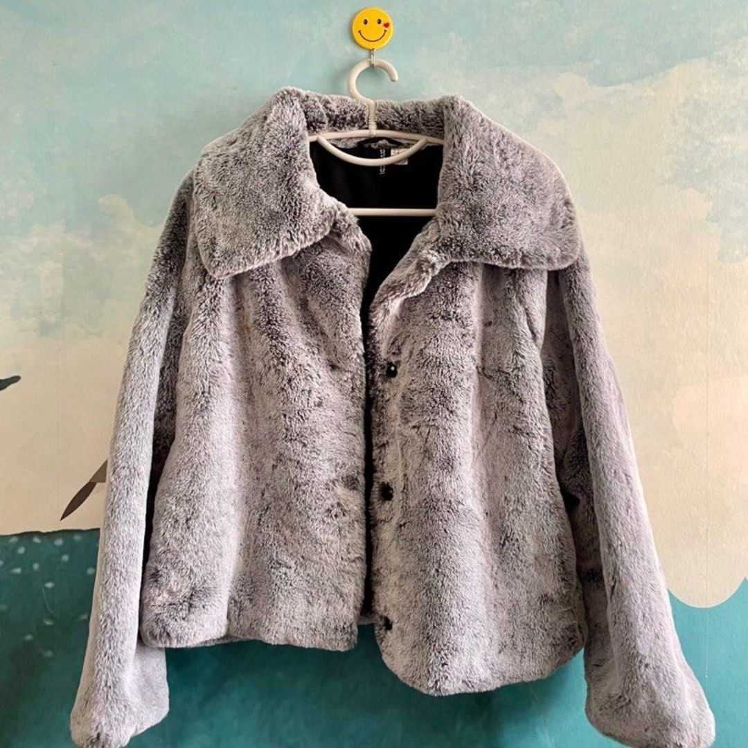 H&M Faux Fur Coat / Jacket (Category: Coats, Jackets and Outerwear) located in Quezon City. Submitted by asapjimi (Listing ID 1375345422, Image 3). Description: Almost new H&M faux fur jacket. Perfect for winter–warm, cozy, stylish!.