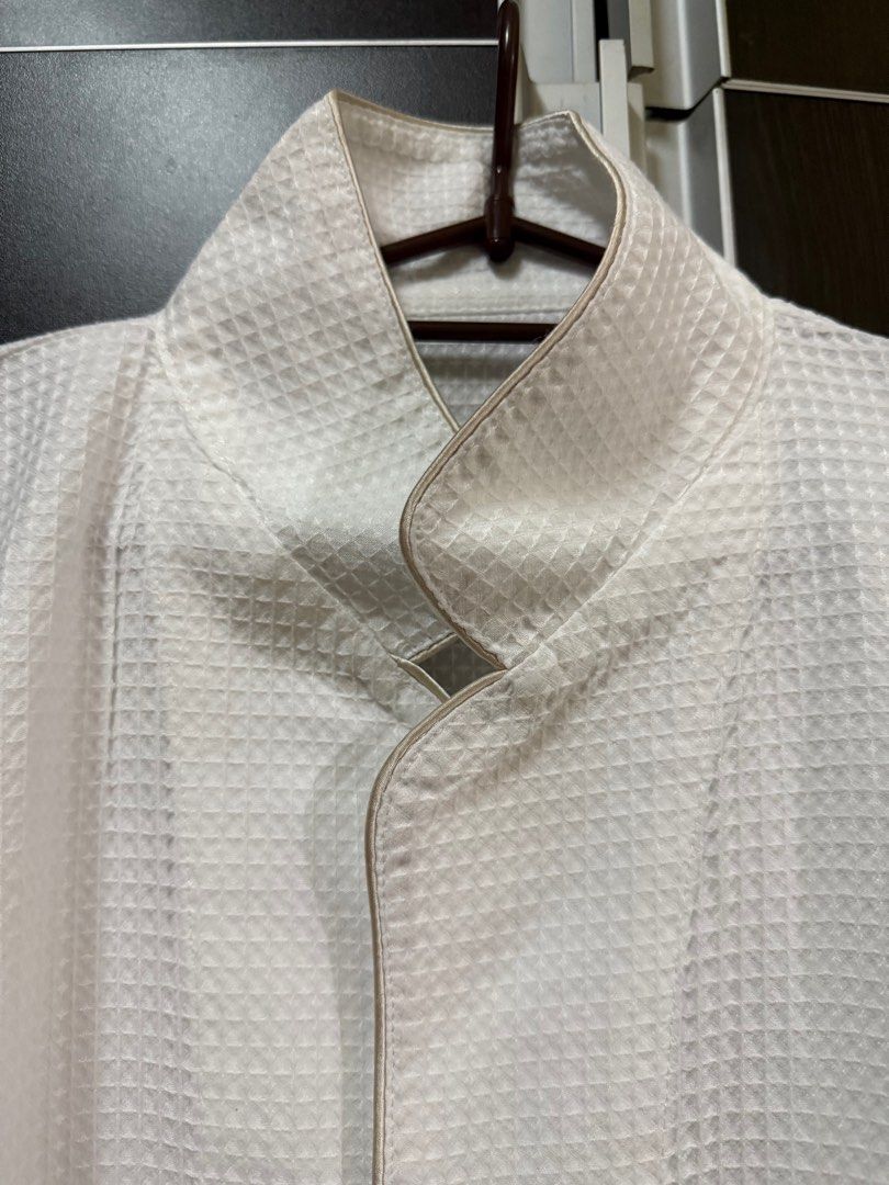 Japanese Bathrobe From Japan (Category: Bathtub & Bath Accessories) located in Manila. Submitted by a.c.shop (Listing ID 1375355501, Image 3). Description: Just used once and stored 2 avail.