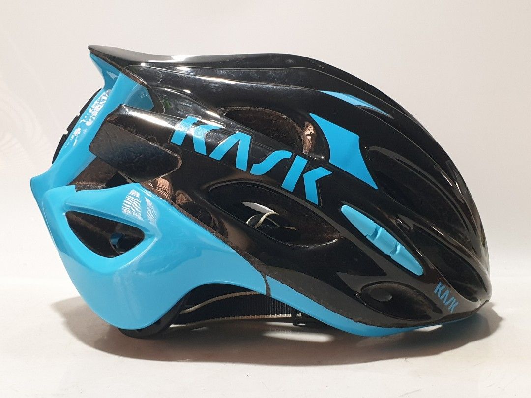 KASK Mojito Bike Helmet (Category: Bicycles) located in Las Pinas. Submitted by oldsthetics (Listing ID 1375456234, Image 1). Description: KASK Mojito Bike Helmet Slightly used condition Pads will need replacement that are available on orange app Size: L 59-62 Weight: 250g Italy Made 🇮🇹 Detailed realtime photos/video are available for a closer look ■Color: Black light blue ■26 air vents ■Uses KASK's unique "UP & DOWN SYSTEM" with two link mecha
