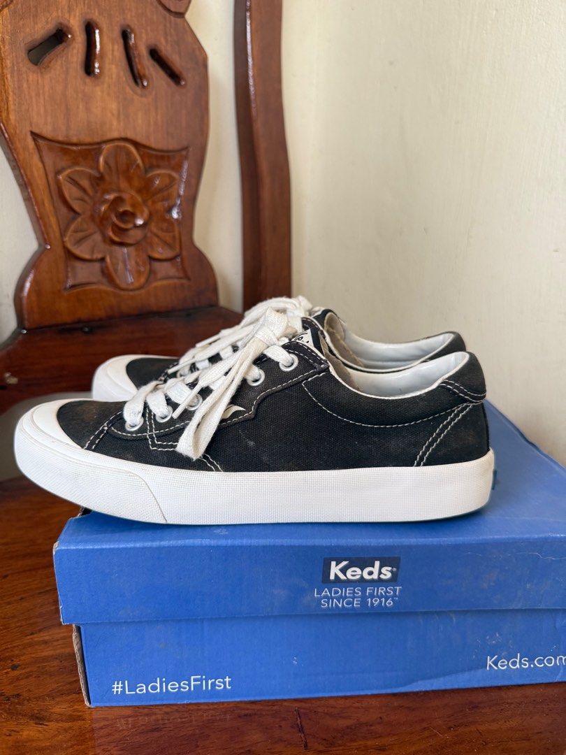 Keds Black Rubber Shoes (Category: Sneakers) located in Mapandan. Submitted by feanner (Listing ID 1375458861, Image 3). Description: Keds US7.5 Complete inclusion with box Super nice and cute.