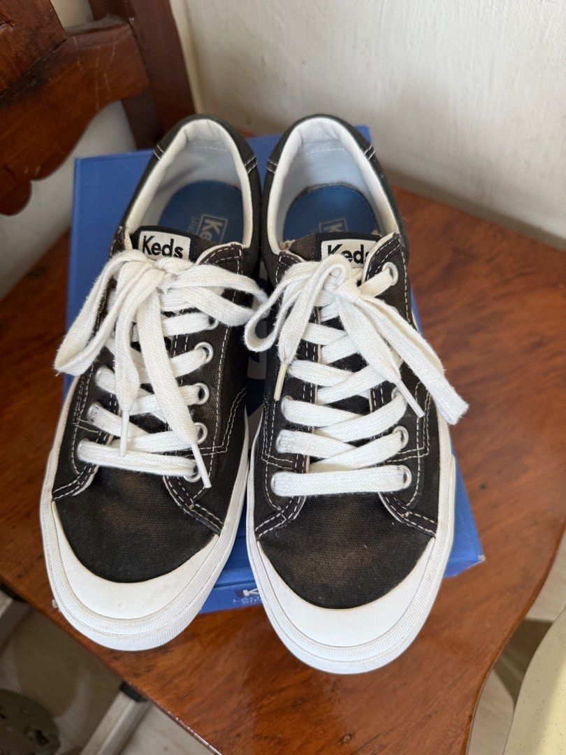Keds Black Rubber Shoes (Category: Sneakers) located in Mapandan. Submitted by feanner (Listing ID 1375458861, Image 1). Description: Keds US7.5 Complete inclusion with box Super nice and cute.
