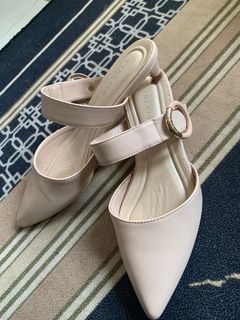 (Category: ) located in . Submitted by preloved_atik (Listing ID 1375322346, Image 1). Description: .