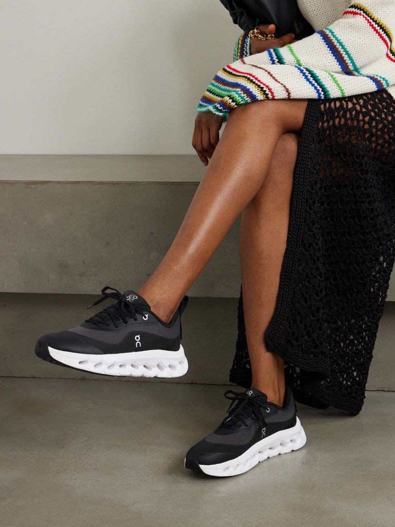 ?LOEWE x On昂跑聯名Running Cloudtilt 2.0 Black & White 彈力再生 