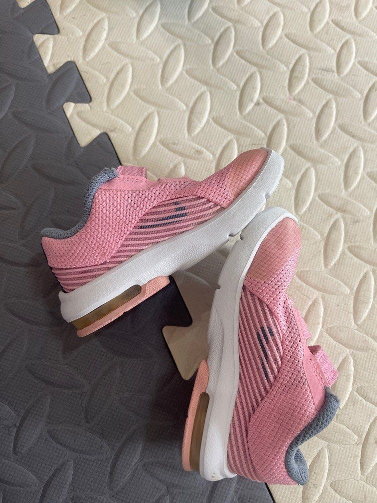 Nike Airmax Kids 5C 11cm (Category: Babies & Kids Fashion) located in Tagbilaran City. Submitted by lovedbysjc330 (Listing ID 1375284223, Image 2). Description: .
