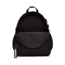 Nike brasilia small backpack (Category: Backpacks) located in Manila. Submitted by keeper_11 (Listing ID 1375362282, Image 3). Description: Nike brasilia small backpack for kids!! ORIGINAL.