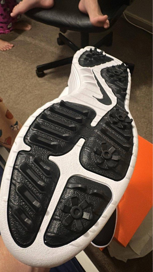Nike infinity G (Category: Sneakers) located in Davao. Submitted by timecapsuledvo (Listing ID 1375283700, Image 3). Description: Nike infinity G Bnew Issue is no box naiwan sa Australia Size 10.