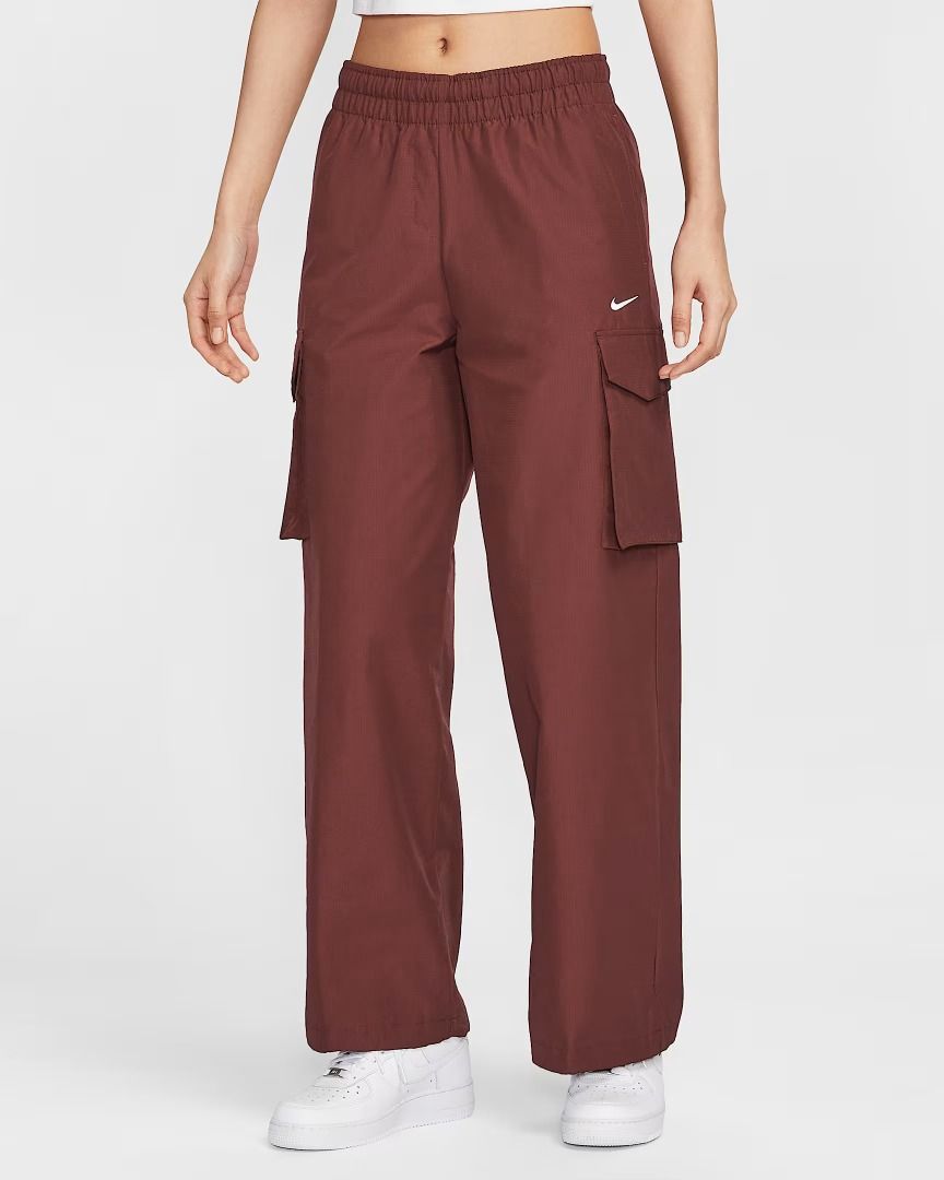 Nike Wovens Mid-Rise Cargo Trousers (Category: Other Bottoms) located in Makati City. Submitted by pulsepop.ph (Listing ID 1375285087, Image 1). Description: First photo is from official website for reference only. Actual item in second/third photo. Sizes: S-XL Nike Sportswear Everything Wovens women's mid-waist overalls are crisp and stylish, with both a simple appearance and excellent practicality. The trouser mouth is equipped with elastic dra