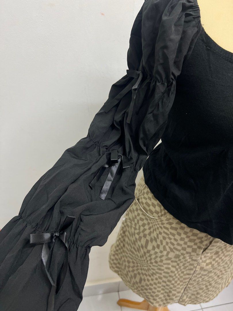 Offshoulder (Category: Longsleeves) located in Johor Bahru. Submitted by nfika2001 (Listing ID 1375451513, Image 3). Description: .