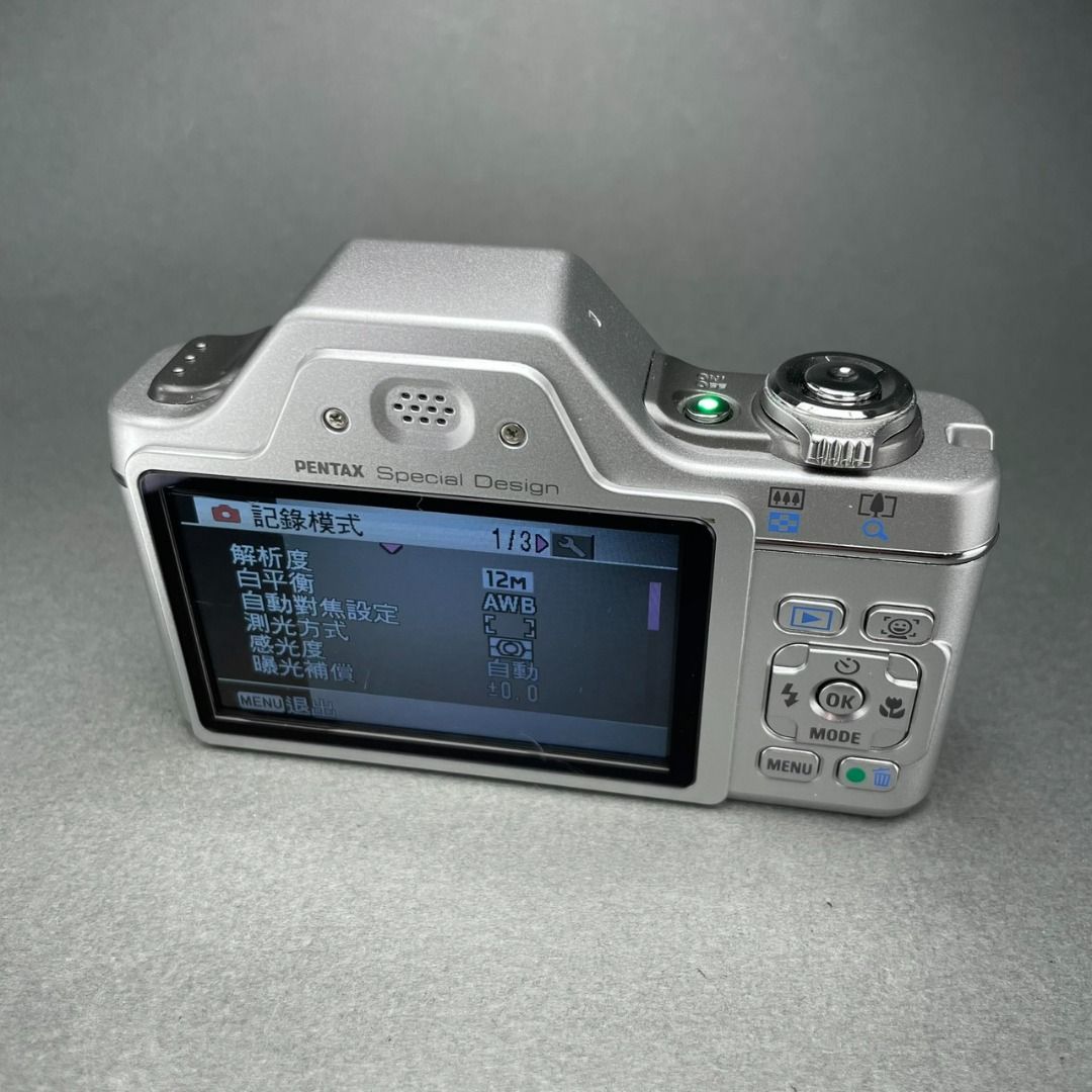 由 hilldoog998 (刊登 ID 1375442353，圖片 3) 提交，位於 台中市 (Taichung) 的 Pentax Optio I-10/數位/CCD/賓得士 (類別：相機)，說明：機況：拍攝功能皆正常，外觀漂亮沒有明顯使用痕跡，鏡頭乾淨，1210萬像素，支援錄影功能，內建白平衡可調整。 電池： D-LI92 鋰充電池 記憶卡：SD Card (可加購)。