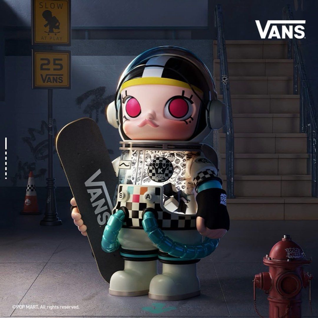 【完売品】 mega space molly 1000% vans フィギュア 完売品】 mega space molly 1000% vans フィギュア - メルカリ