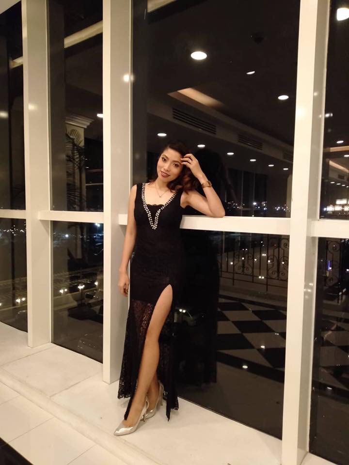 Preloved gowns for sale (Category: Evening dresses & gowns) located in Quezon City. Submitted by jorelasazon (Listing ID 1375430960, Image 1). Description: Gowns for sale 999 Location: Project 8 QC.