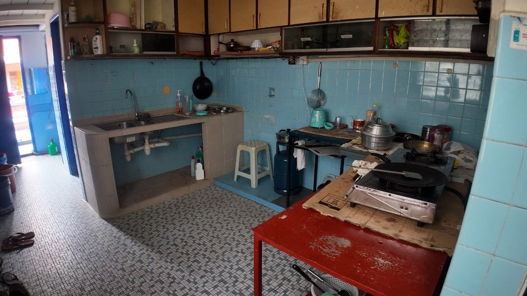 Rare Freehold 4-Bedroom Walk-Up in District 14 – Jalan Suka63226713816705113